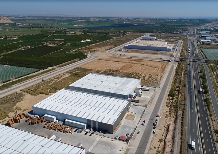 Foto OPTRAL amplía su centro productivo y logístico de Fraga (Huesca).